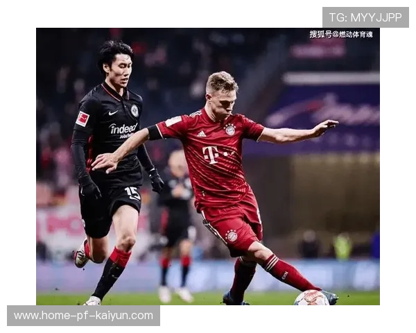 德甲拜仁内外线结合,攻防两端齐发力